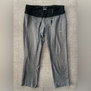 Nike Cropped Running Leggings Small